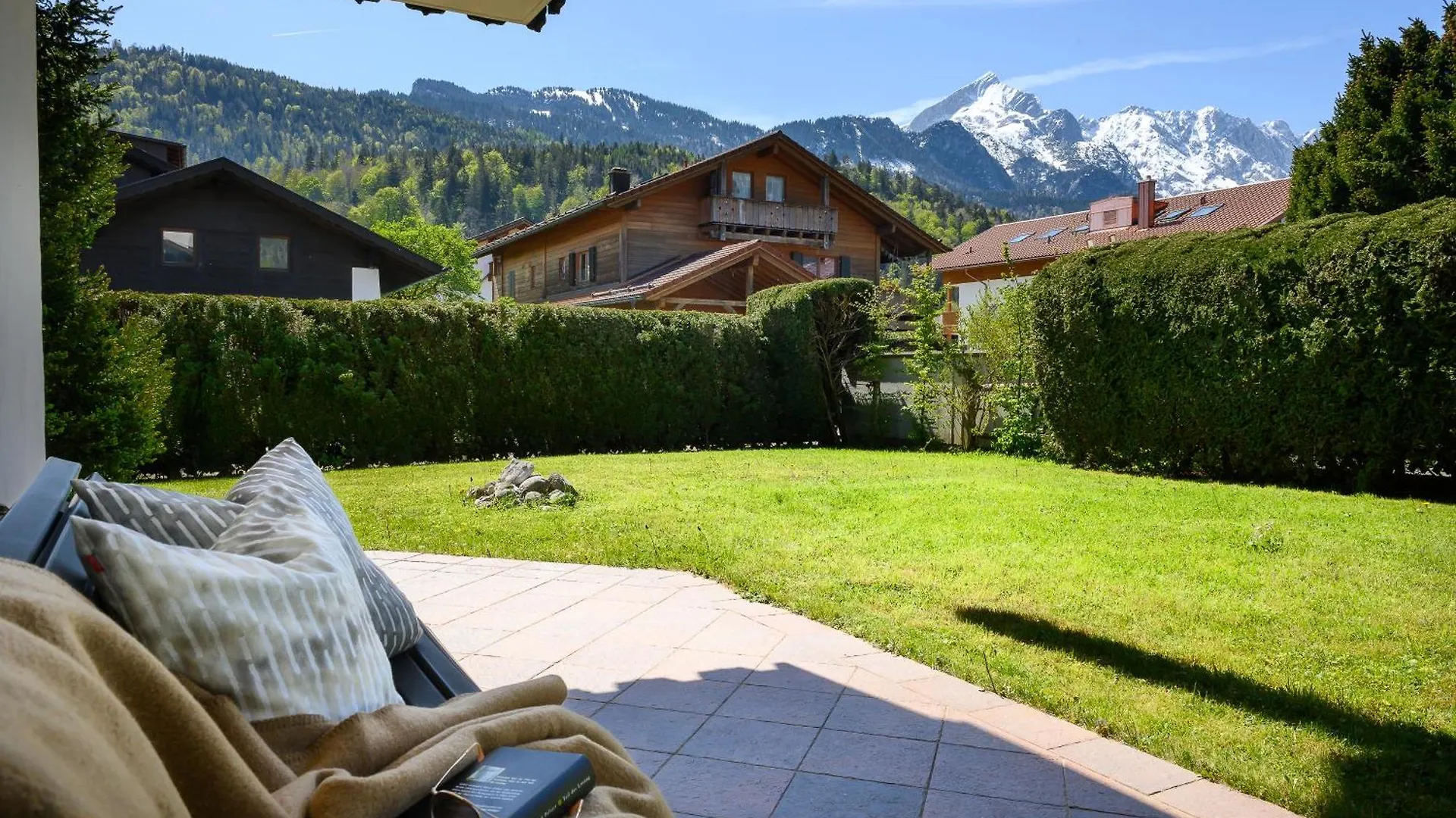 Alpenstyle Apartment Garmisch-Partenkirchen